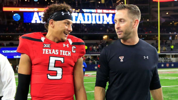 kliff kingsbury patrick mahomes